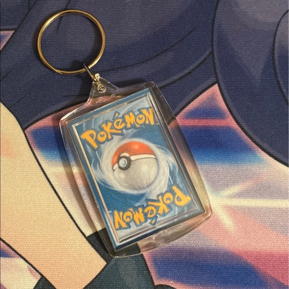 Shining Charizard Pokémon Card Key Chain - Picture 2 of 3